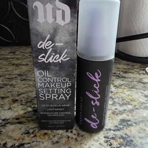 Urban Decay De-Slick Oil Control Setting Spray